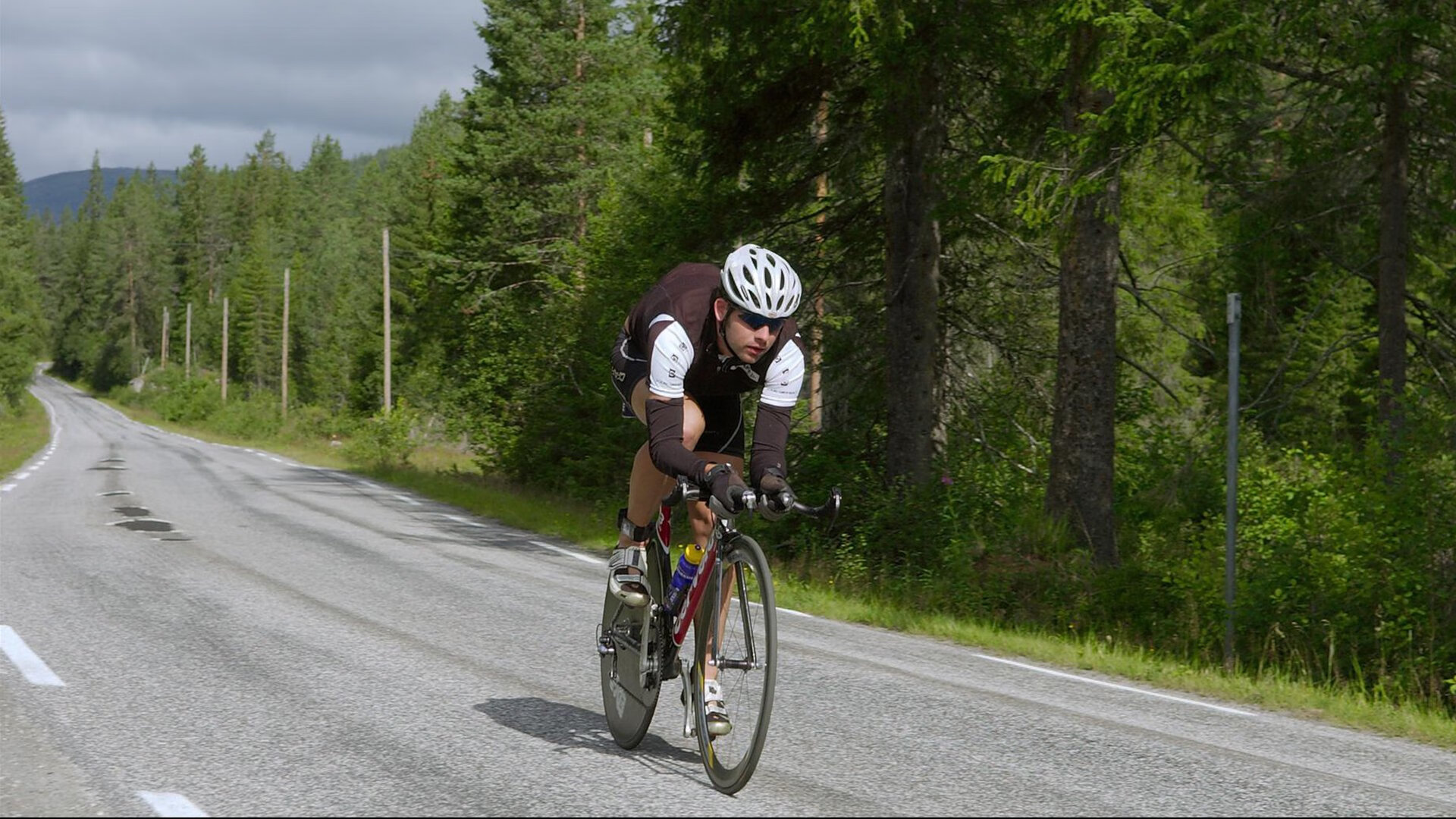 《英雄联盟“全球预选”爆发冲击,争夺冠军!》